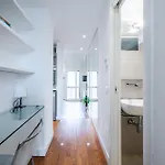Navigli 10 Min - Modern Design * Milánó
